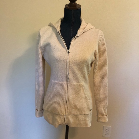 Sweater - Picture 7 of 7